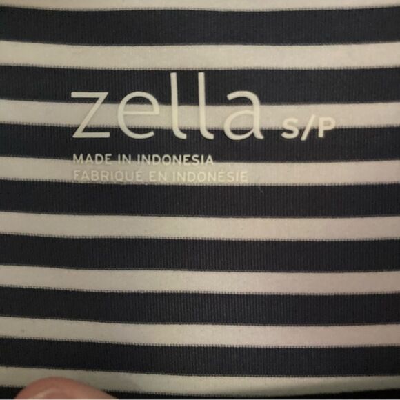 Zella Women’s small 1/4 Zip long sleeve pullover jacket - gray & white striped! - Picture 4 of 9
